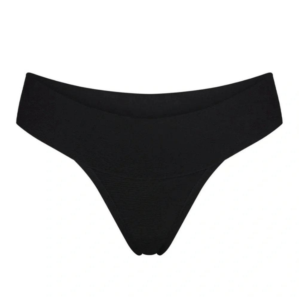 SKIMS NWT Black Cheeky Bikini Bottom Seamless Swim Size M